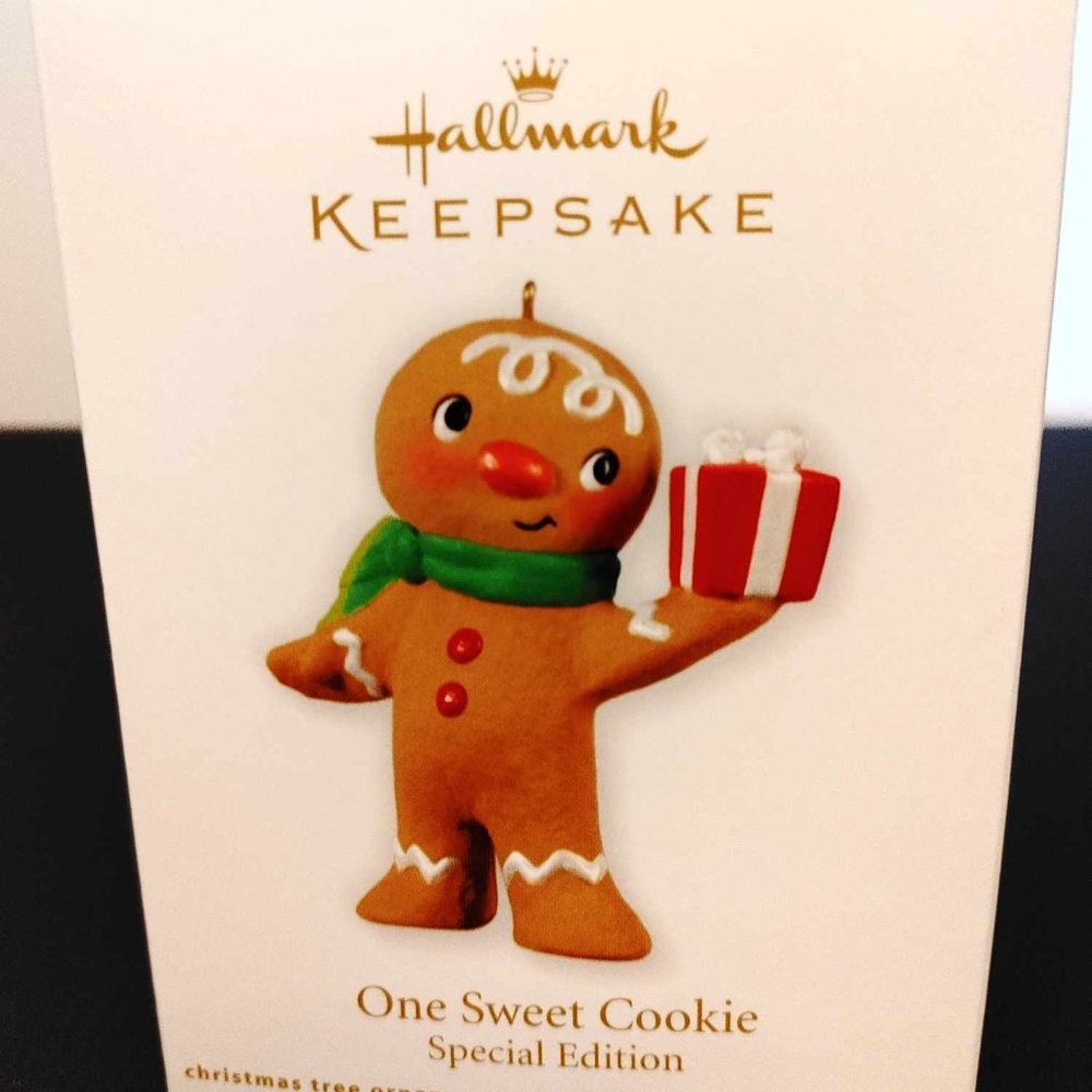 Hallmark 2012 One Sweet Cookie Gingerbread Keepsake Ornament - NIB